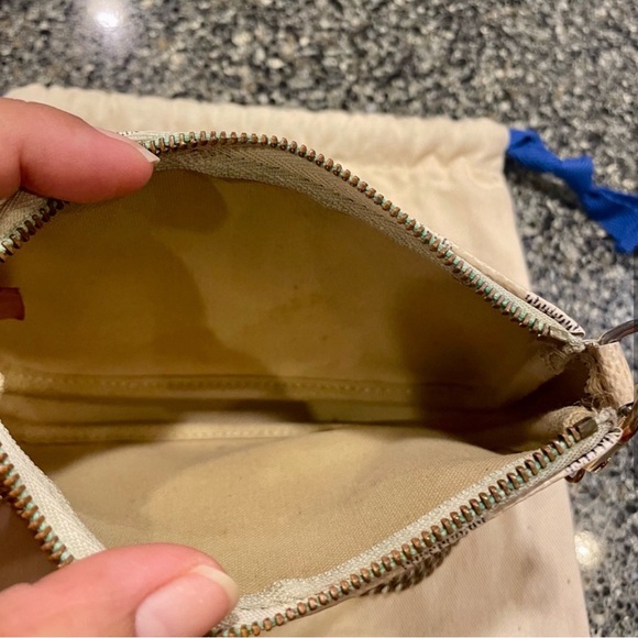 LOUIS VUITTON AZUR MINI POCHETTE - Picture 6 of 10